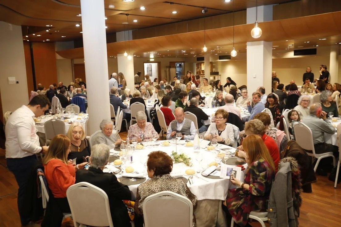 Las mesas de la cena, durante la velada.